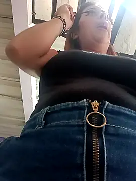 Snapshot of Latina_sexy1 chatting on February 13, 2025, 7:10 pm Latina sexy1 online show from February 13, 2025, 7:10 pm