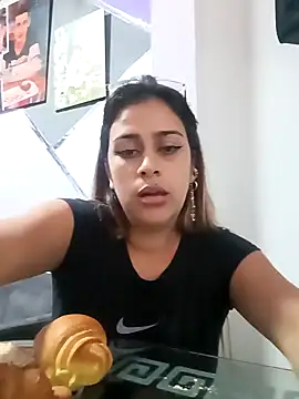 Snapshot of Latina_sexy1 chatting on February 18, 2025, 3:21 pm Latina sexy1 online show from February 18, 2025, 3:21 pm