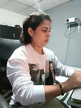 Snapshot of Latina_sexy1 chatting on February 21, 2025, 11:43 pm Latina sexy1 online show from February 21, 2025, 11:43 pm