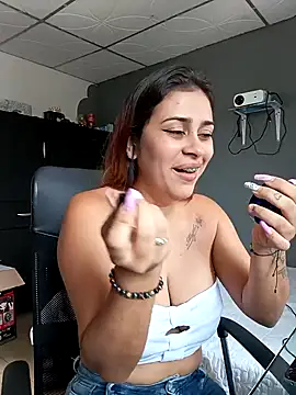 Snapshot of Latina_sexy1 chatting on February 22, 2025, 5:46 pm Latina sexy1 online show from February 22, 2025, 5:46 pm