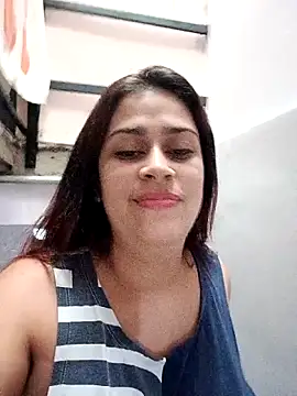 Snapshot of Latina_sexy1 chatting on September 30, 2025, 11:37 am Latina sexy1 online show from September 30, 2025, 11:37 am