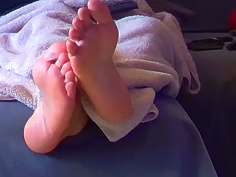 Snapshot of cpl216 chatting on October 4, 2025, 1:42 pm cpl216 online show from October 4, 2025, 1:42 pm