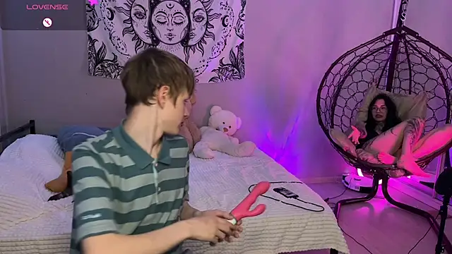 Laura Key online show from July 17, 2026, 5:29 pm