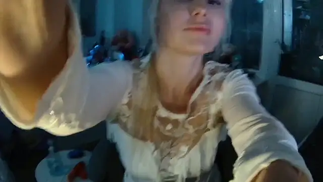 GlamSquirt online show from October 20, 2025, 6:30 pm