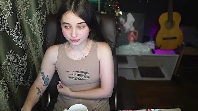 delicatedBailey online show from December 9, 2024, 5:18 am