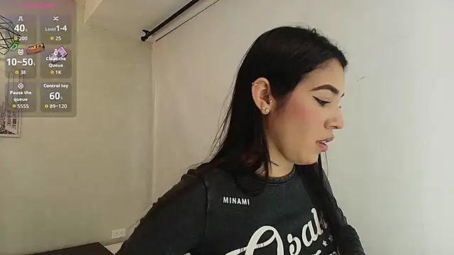 Sassy--Girl online show from November 15, 2025, 6:15 pm