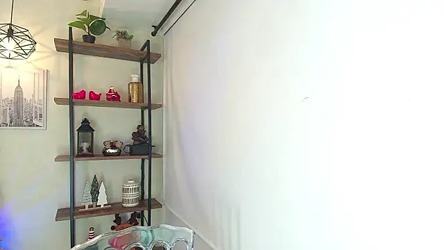 Sassy--Girl online show from December 1, 2025, 6:13 pm