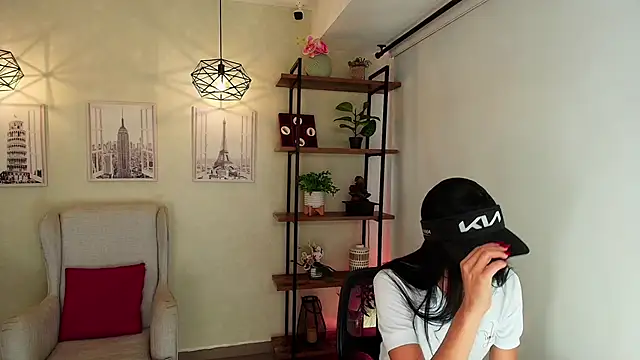 Snapshot of Sassy--Girl chatting on February 11, 2026, 6:13 pm Sassy--Girl online show from February 11, 2026, 6:13 pm