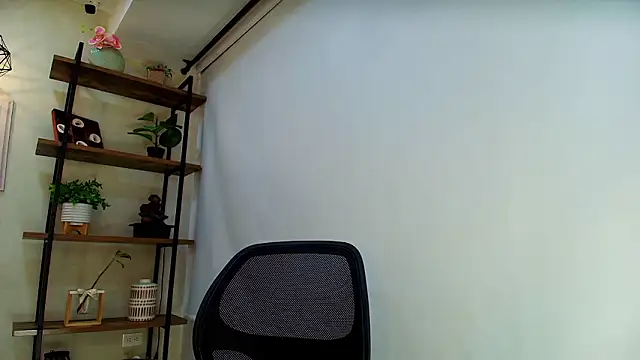 Snapshot of Sassy--Girl chatting on February 27, 2026, 6:30 pm Sassy--Girl online show from February 27, 2026, 6:30 pm