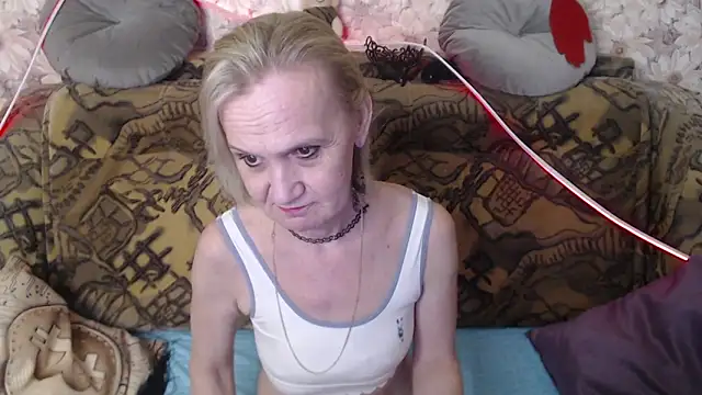 Snapshot of MissBekker chatting on December 17, 2024, 9:17 am MissBekker online show from December 17, 2024, 9:17 am