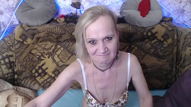 Snapshot of MissBekker chatting on December 31, 2024, 9:39 pm MissBekker online show from December 31, 2024, 9:39 pm