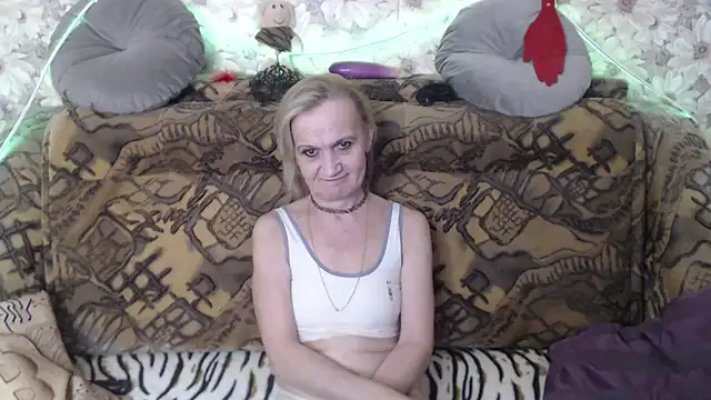 Snapshot of MissBekker chatting on January 11, 2025, 11:46 pm MissBekker online show from January 11, 2025, 11:46 pm