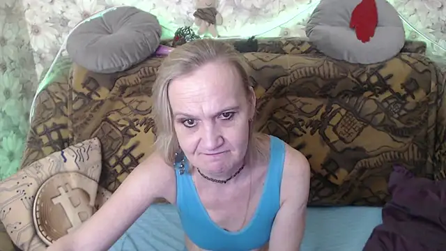 Snapshot of MissBekker chatting on February 25, 2025, 11:55 pm MissBekker online show from February 25, 2025, 11:55 pm