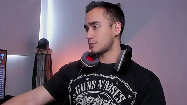 AlexRivera6 online show from February 3, 2025, 8:35 pm