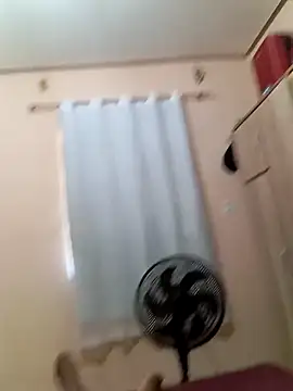 Snapshot of MorenoRha chatting on November 3, 2025, 10:27 am MorenoRha online show from November 3, 2025, 10:27 am