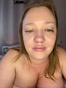 Snapshot of BBWOOW chatting on December 5, 2024, 4:42 am BBWOOW online show from December 5, 2024, 4:42 am