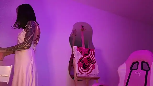 goddess vee  online show from February 12, 2026, 3:56 am