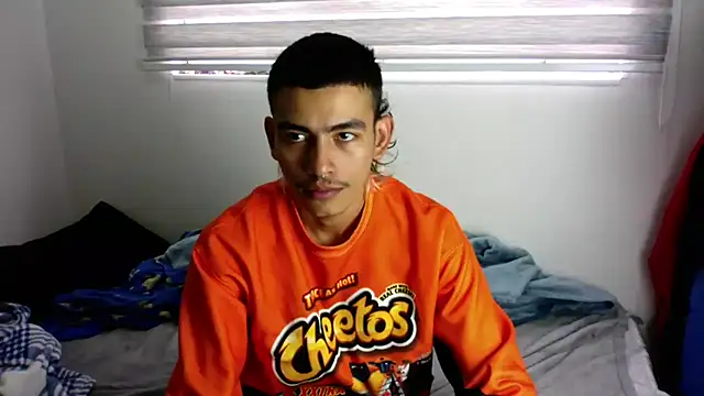 sorry-mom69 online show from April 15, 2026, 2:46 pm