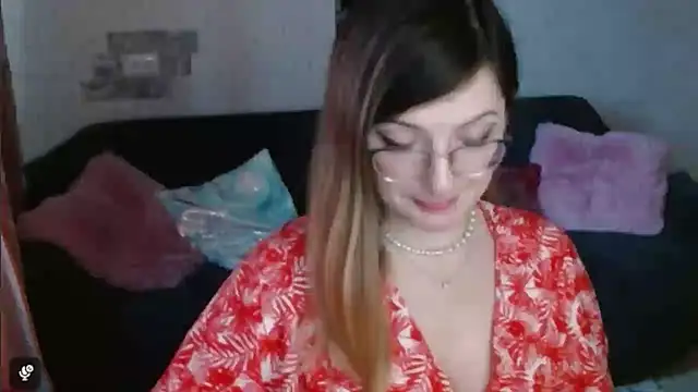 Arielsssplash online show from December 4, 2025, 8:01 am