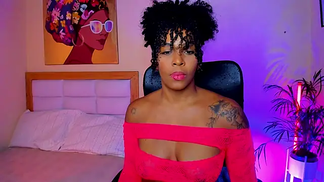 Snapshot of AitanaBrown_ chatting on April 22, 2026, 9:16 pm AitanaBrown online show from April 22, 2026, 9:16 pm