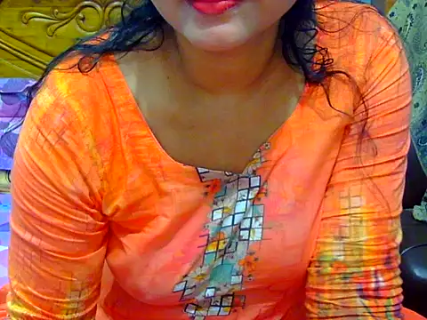 Snapshot of Daneldayna chatting on May 17, 2026, 10:22 am Daneldayna online show from May 17, 2026, 10:22 am