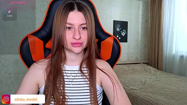 Snapshot of Elishka_ chatting on June 26, 2026, 4:39 am Elishka online show from June 26, 2026, 4:39 am