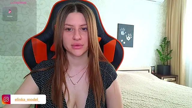 Snapshot of Elishka_ chatting on July 15, 2026, 6:07 am Elishka online show from July 15, 2026, 6:07 am