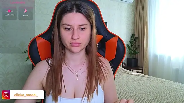 Snapshot of Elishka_ chatting on July 17, 2026, 5:58 am Elishka online show from July 17, 2026, 5:58 am