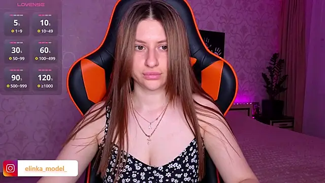 Snapshot of Elishka_ chatting on July 17, 2026, 8:03 pm Elishka online show from July 17, 2026, 8:03 pm