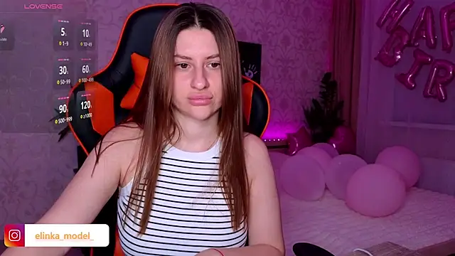 Snapshot of Elishka_ chatting on July 26, 2026, 8:49 pm Elishka online show from July 26, 2026, 8:49 pm