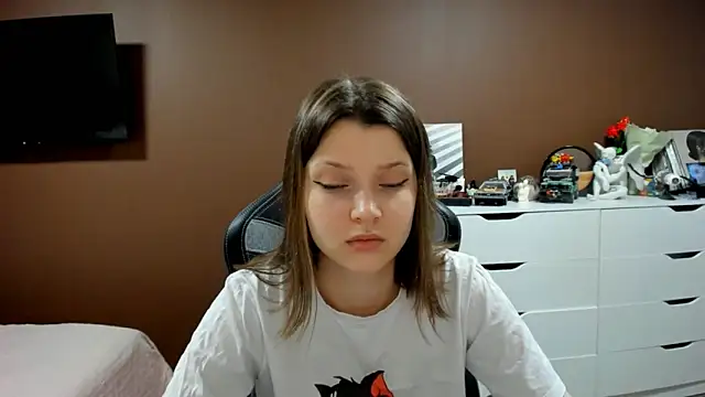 SoniNesti online show from March 4, 2026, 3:07 pm