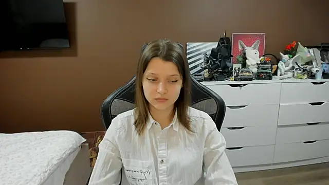 SoniNesti online show from May 14, 2026, 3:19 pm
