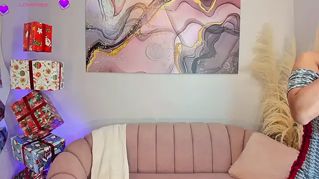 Snapshot of ParisAngelX chatting on December 16, 2025, 12:15 am ParisAngelX online show from December 16, 2025, 12:15 am