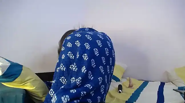 Snapshot of cutee__crazy chatting on December 4, 2024, 5:44 pm cutee crazy online show from December 4, 2024, 5:44 pm