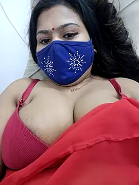 Snapshot of cutee__crazy chatting on February 23, 2025, 4:35 pm cutee crazy online show from February 23, 2025, 4:35 pm