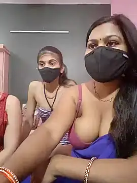 cutee  crazy online show from April 15, 2026, 2:13 pm