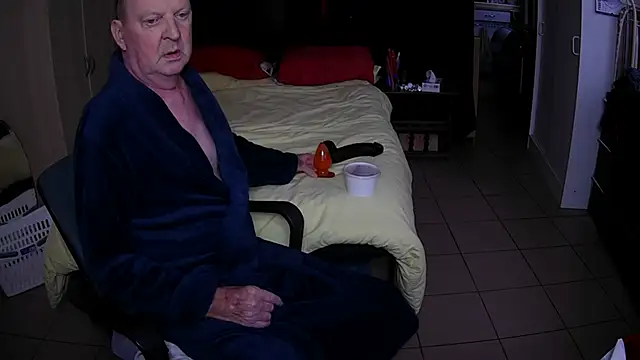 Snapshot of passifsoumis1963 chatting on November 15, 2025, 7:49 am passifsoumis1963 online show from November 15, 2025, 7:49 am