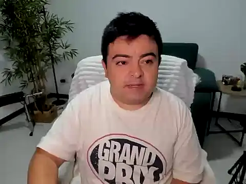 naughty bear online show from September 28, 2025, 2:39 am