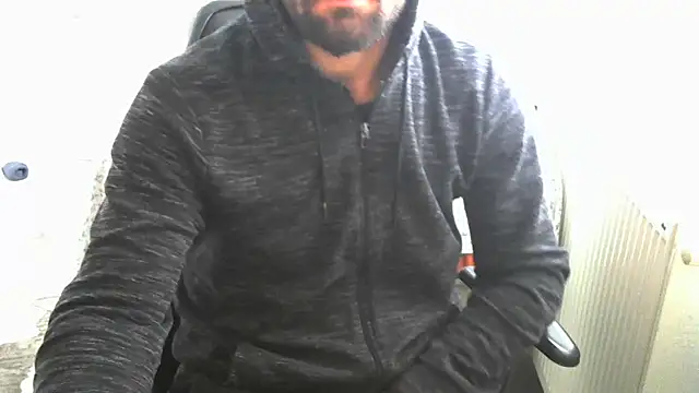 Snapshot of crazybaby5461 chatting on December 21, 2025, 8:43 am crazybaby5461 online show from December 21, 2025, 8:43 am