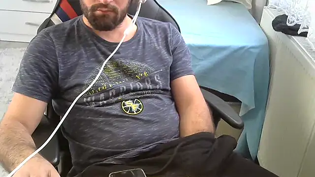 Snapshot of crazybaby5461 chatting on February 15, 2026, 1:09 pm crazybaby5461 online show from February 15, 2026, 1:09 pm