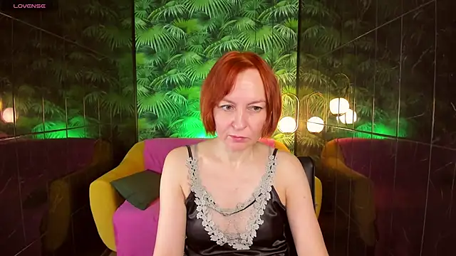 NikaGentle online show from December 18, 2024, 6:21 am