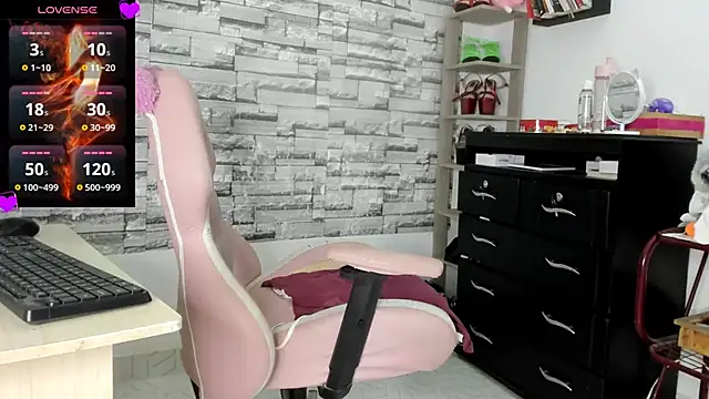 Snapshot of hot-timefun chatting on April 18, 2026, 12:36 am hot-timefun online show from April 18, 2026, 12:36 am