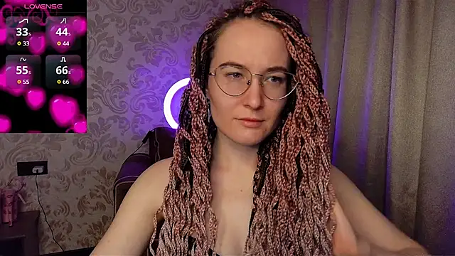 AgnesGraham online show from December 19, 2025, 10:50 pm