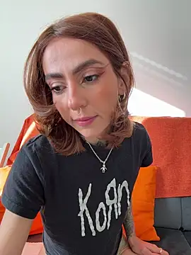 Snapshot of Evangelyne_1 chatting on November 21, 2025, 1:21 pm Evangelyne 1 online show from November 21, 2025, 1:21 pm