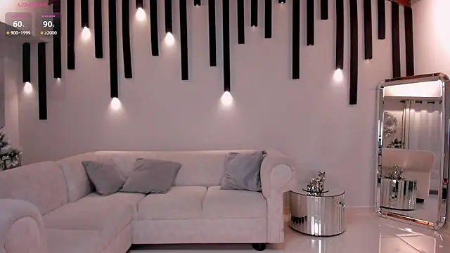 Snapshot of ToriCrossX chatting on February 4, 2025, 8:49 pm ToriCrossX online show from February 4, 2025, 8:49 pm