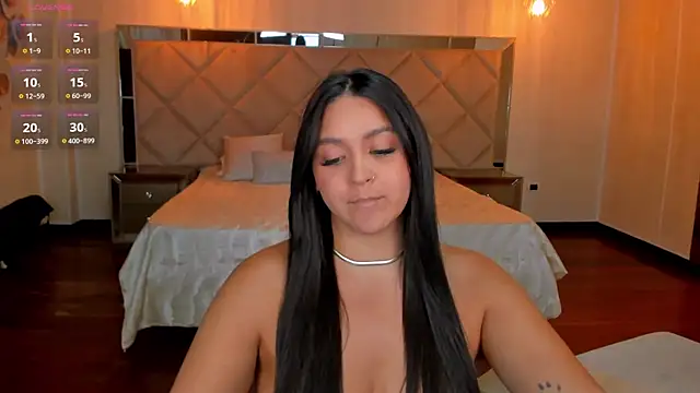 Snapshot of ToriCrossX chatting on February 6, 2025, 12:54 am ToriCrossX online show from February 6, 2025, 12:54 am