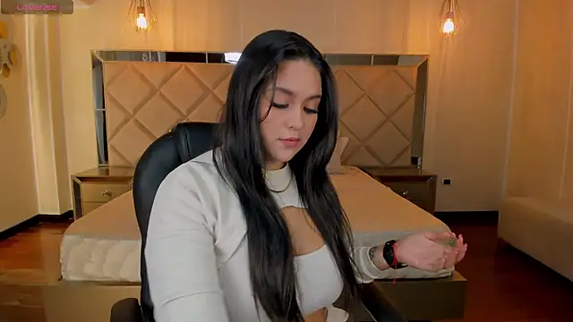 Snapshot of ToriCrossX chatting on February 18, 2025, 12:28 pm ToriCrossX online show from February 18, 2025, 12:28 pm