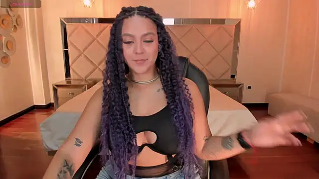 Snapshot of ToriCrossX chatting on February 20, 2025, 12:57 pm ToriCrossX online show from February 20, 2025, 12:57 pm