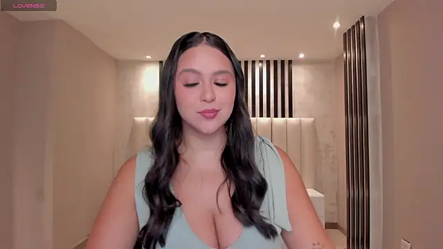 Snapshot of ToriCrossX chatting on November 26, 2025, 12:55 am ToriCrossX online show from November 26, 2025, 12:55 am