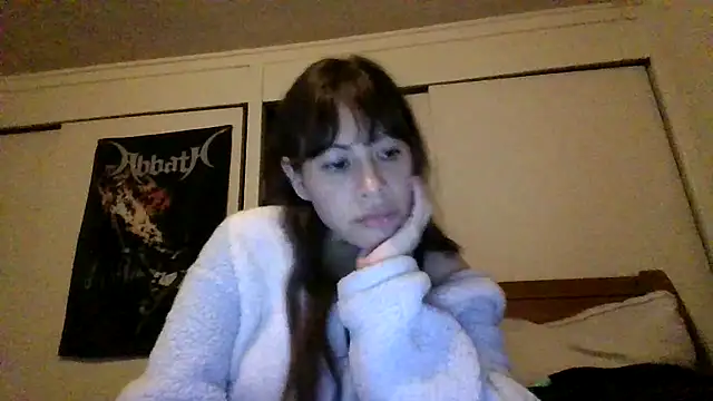 petitedoll29 online show from December 17, 2024, 1:39 am